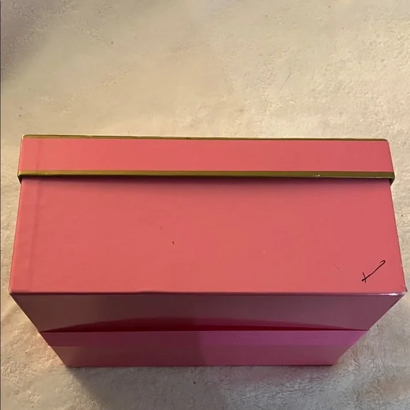 Limited Edition Victoria’s Secret PINK “Billion Dollar Dog” collectible - Picture 13 of 17